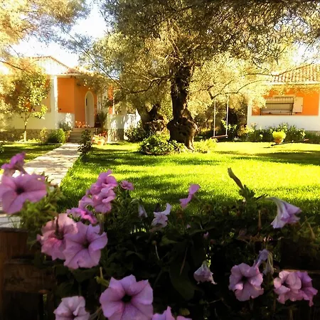 Hector Semesterbostad *